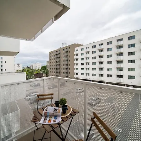 Near Bts Airport Daire Bratislava
